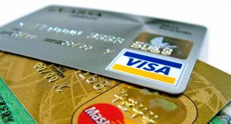 What bank card is better for traveling?