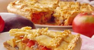 Incredibly delicious pie with eggplant and tomatoes