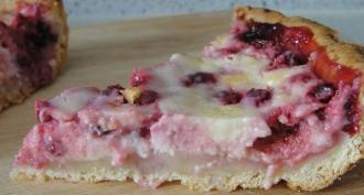 Lingonberry pie: recipe with step-by-step preparation