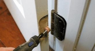 How to lubricate the hinges of a plastic door The entrance plastic door creaks